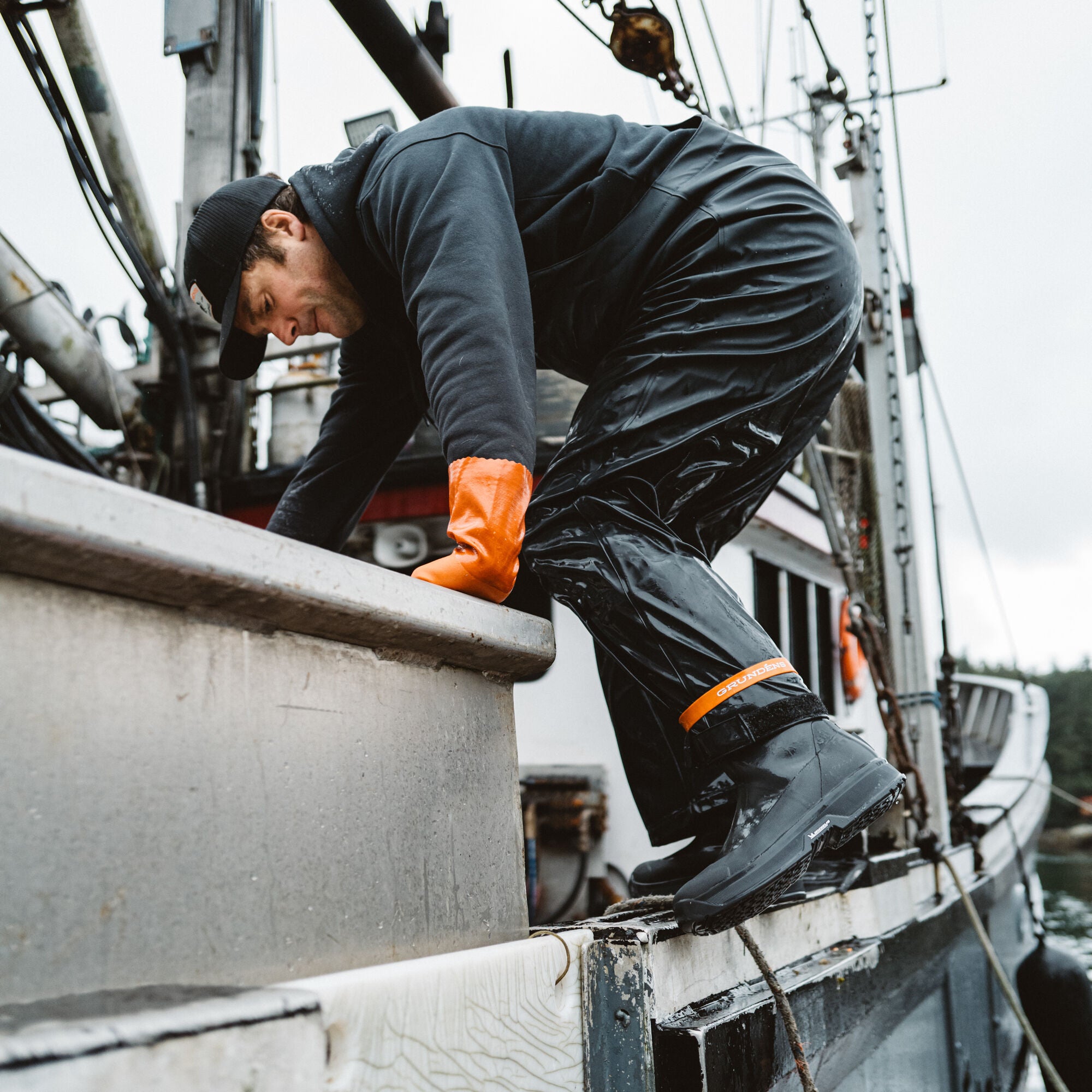 Grundéns Crewman 15" Boot