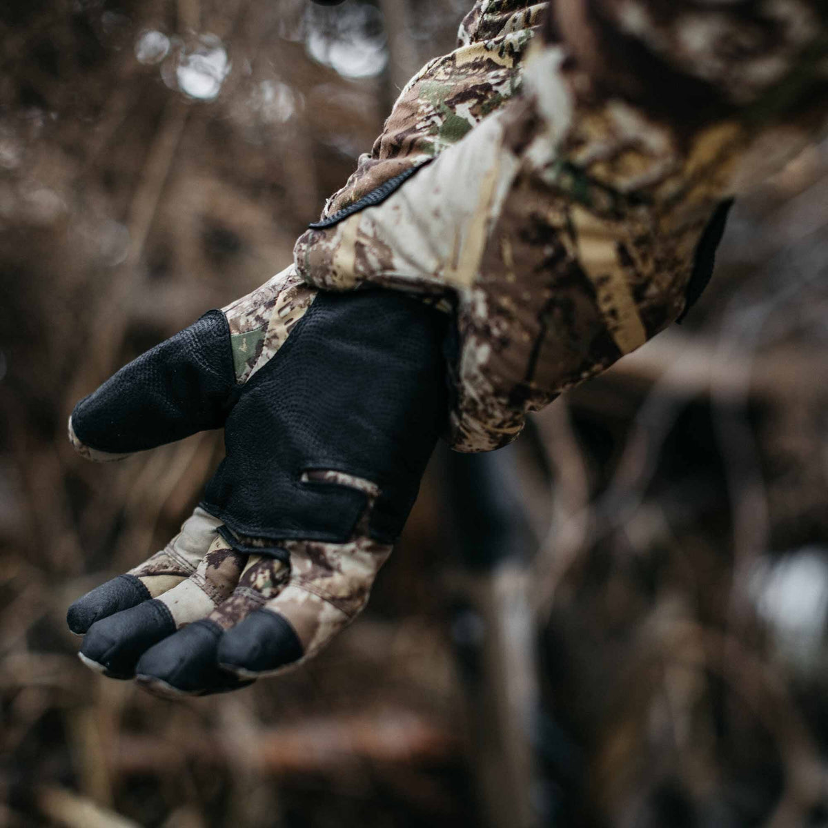 Migrator Shooters Glove