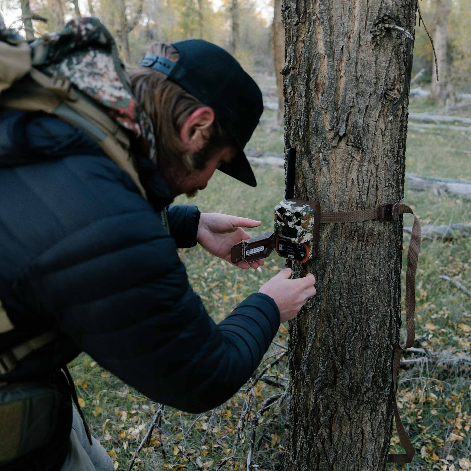 Moultrie Mobile EDGE 2 x First Lite Trail Camera